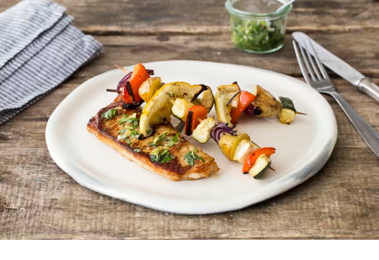 I Tried HelloFresh Gluten-Free Meals: Here's 10 of My Favorites Pan-Seared Pork Chops with Summer Vegetable Kebabs & Oregano-Mint Pesto